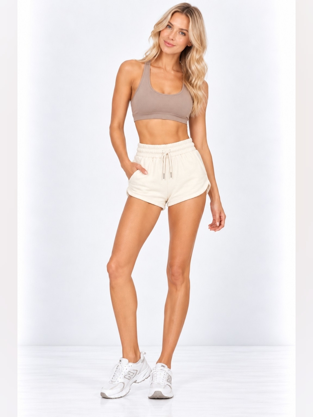 H&M High Waist Shorts in White Size XS Like New